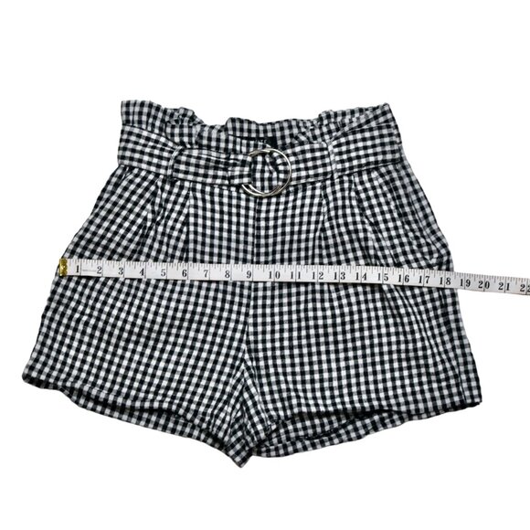 Dynamite's Women Checkered Black and White Shorts with Belt, size Extra Small - Picture 7 of 10